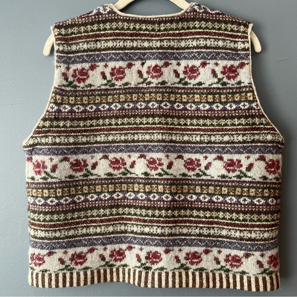 Vintage L.L. Bean Wool Silk Fair Isle Sweater Vest - Picture 2 of 6